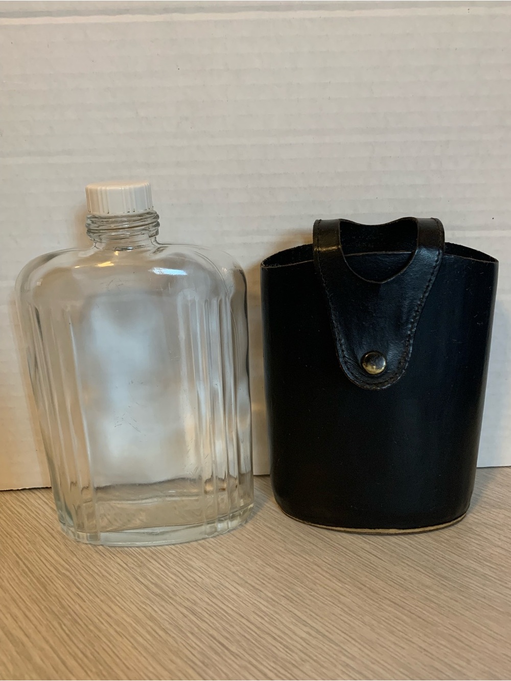 Vintage Glass Pint Flask In Black Top Grain Cowhide Sheath Cover